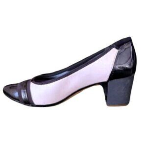 Anne Klein Cream and Black Patent Leather Dress Block Pump - Size 8.5